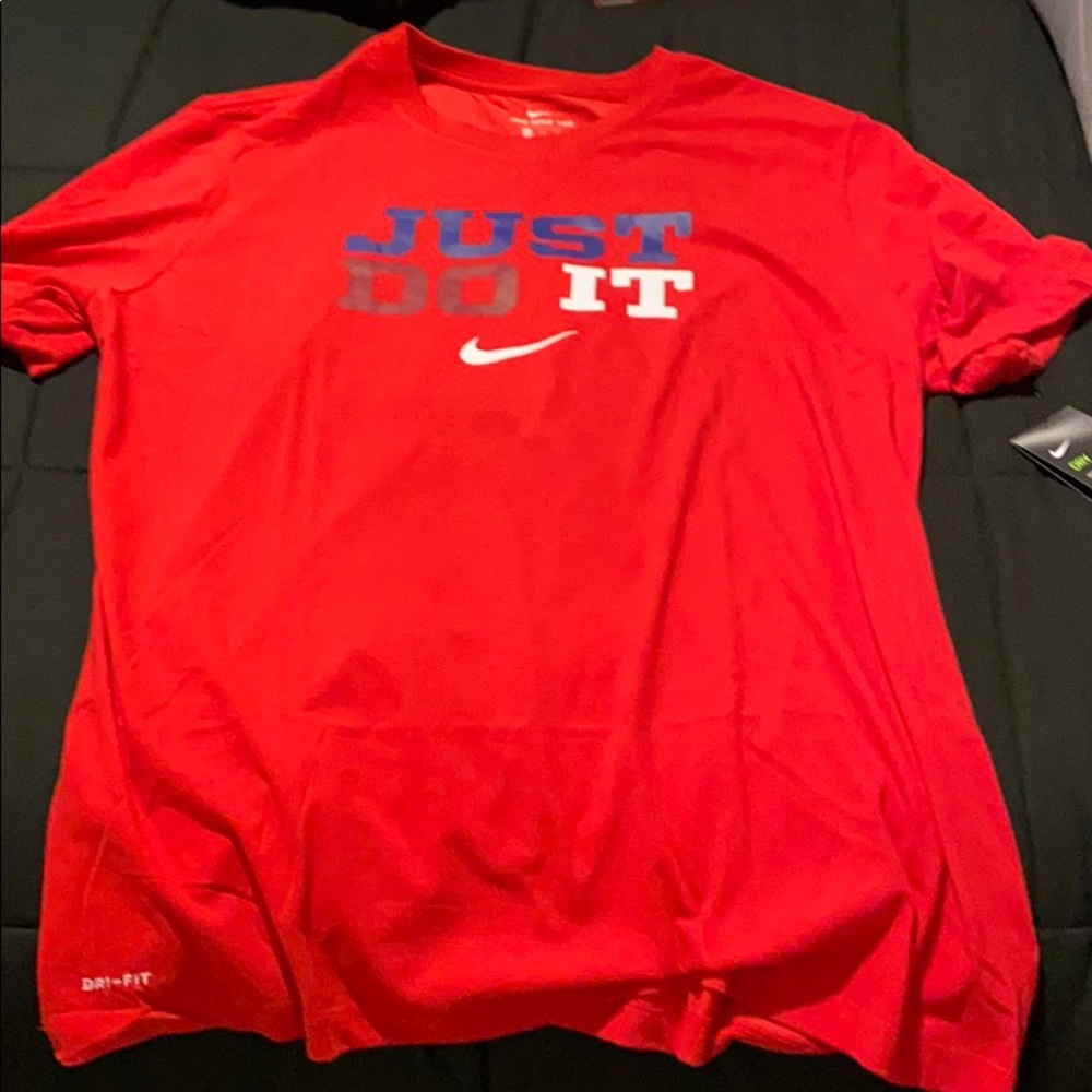 Mens Dri-Fit Nike Tee